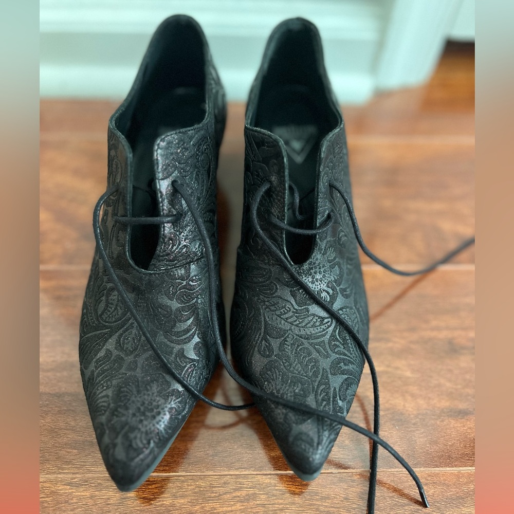 NWOB John Fluevog firefly linearis lace up booties size 6.5 (would fit 6-6.5)